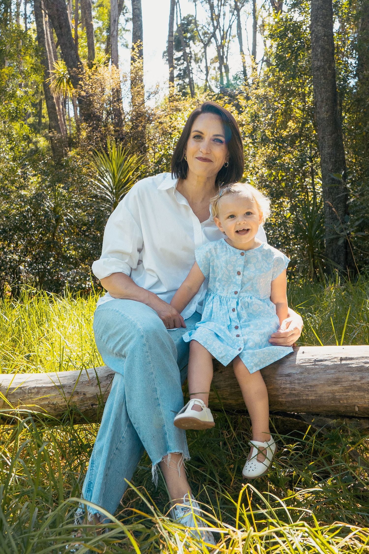 The sweetest mother and daughter family photoshoot session at Riverhead Forest, Auckland.