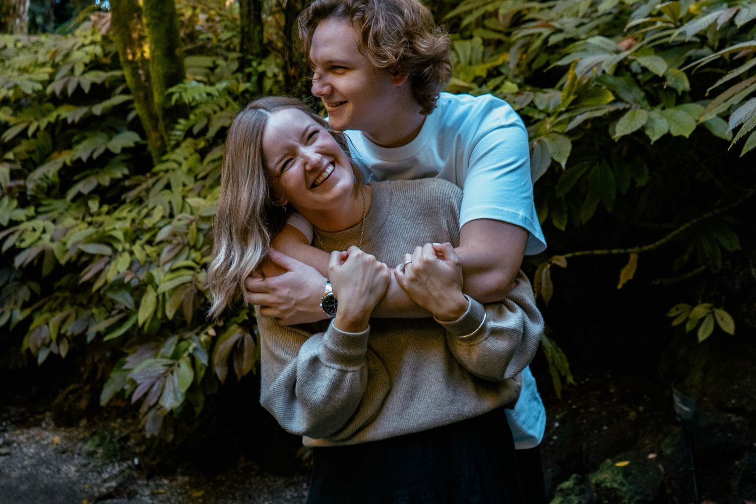 A romantic engagement shoot at the Fernery at Auckland Wintergardens by YM Photography.