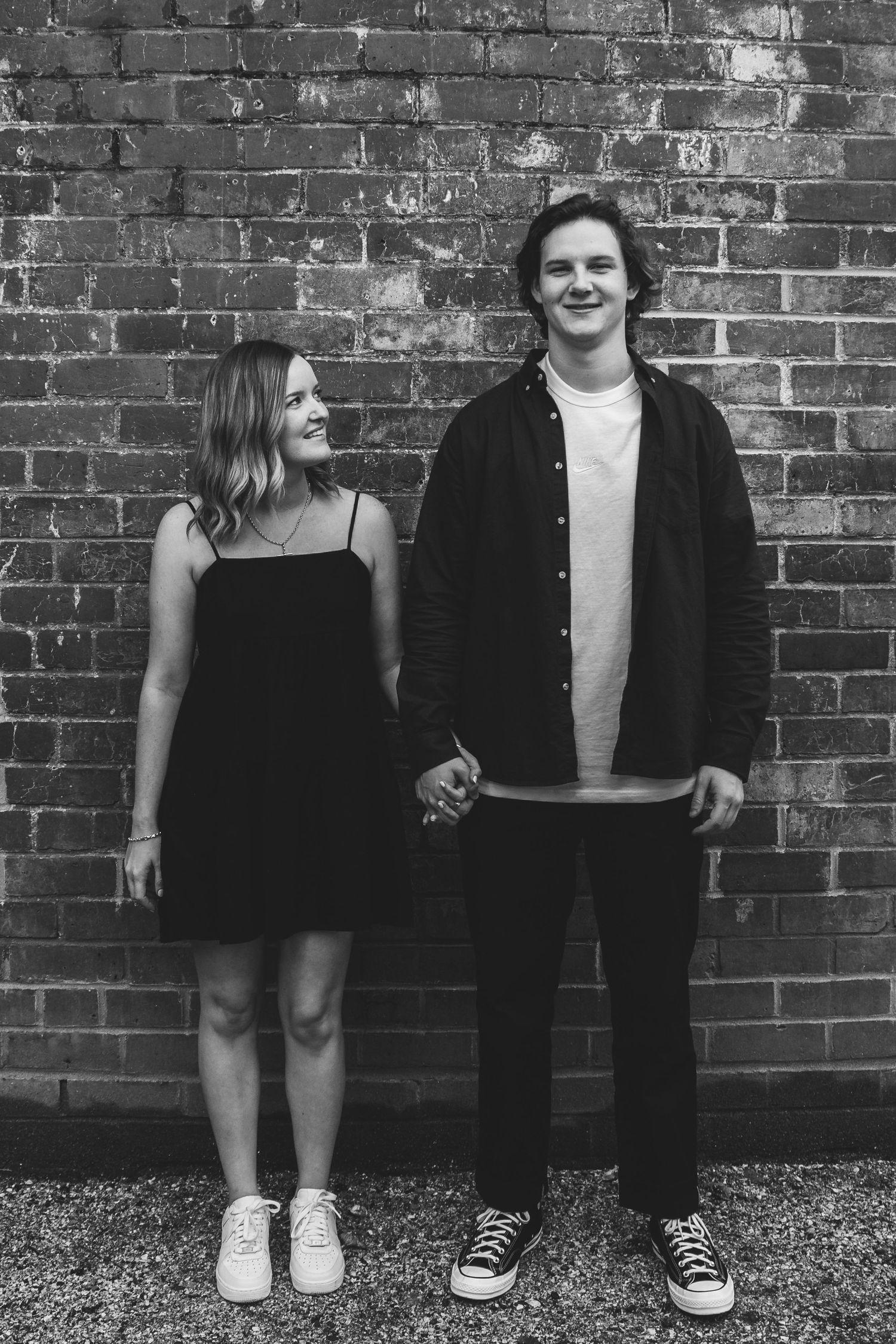 A romantic engagement shoot at the Fernery at Auckland Wintergardens by YM Photography.