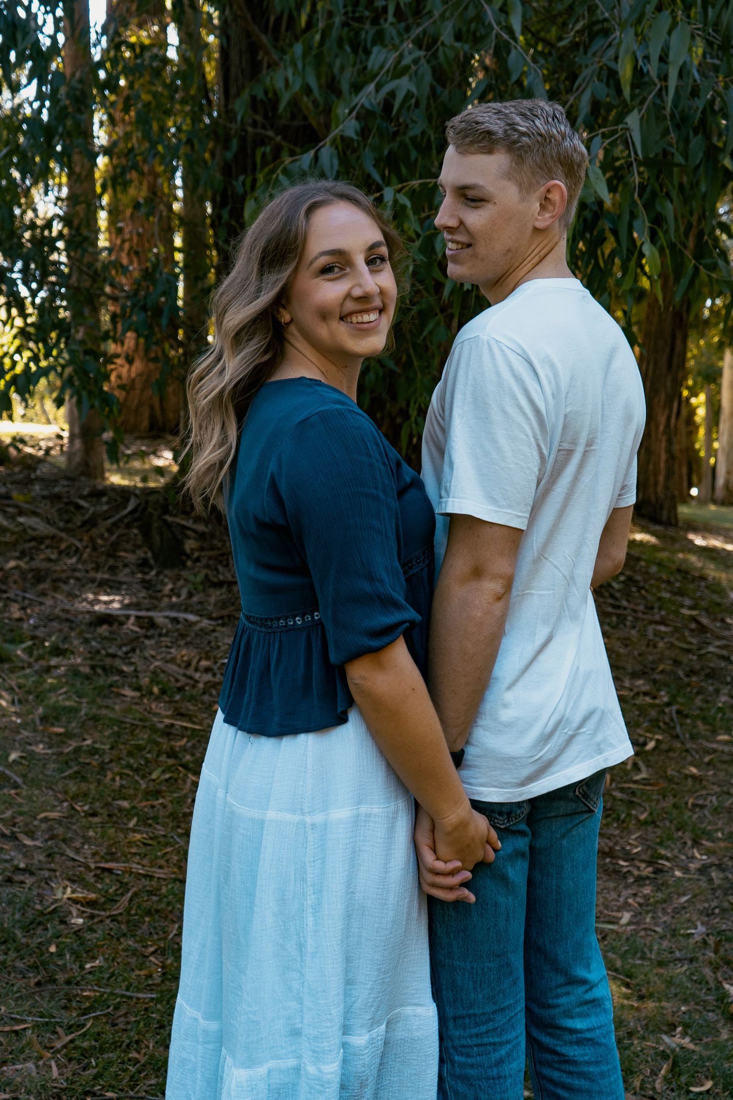 A dreamy couple photoshoot at Cornwall Park, Auckland by YM Photography.