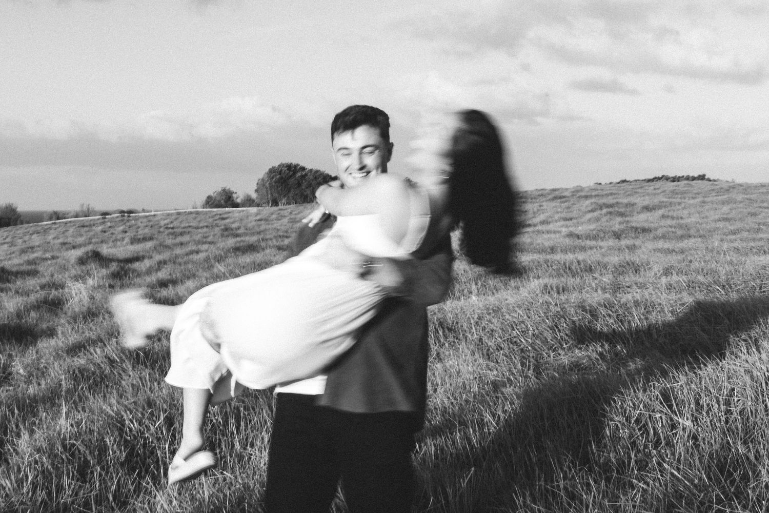 A sweet and romantic proposal at Granny's Bay, Auckland shot by YM Photography, A beautiful engagement session for the couple as well.