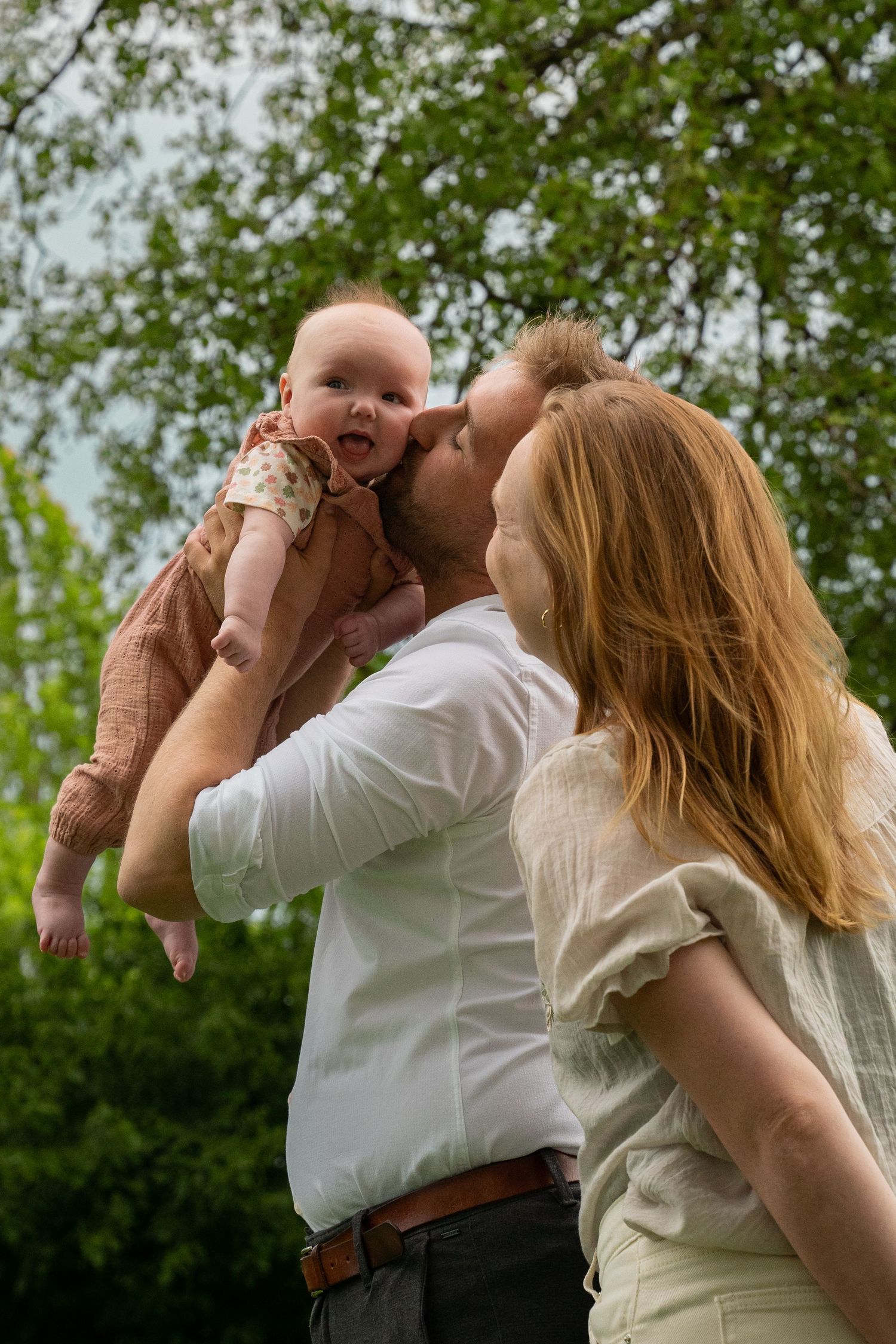 gezin, fotografie, gezinsfoto, fotograaf, ommen, overijssel, baby, newborn, familie, emma, emma de fotograaf