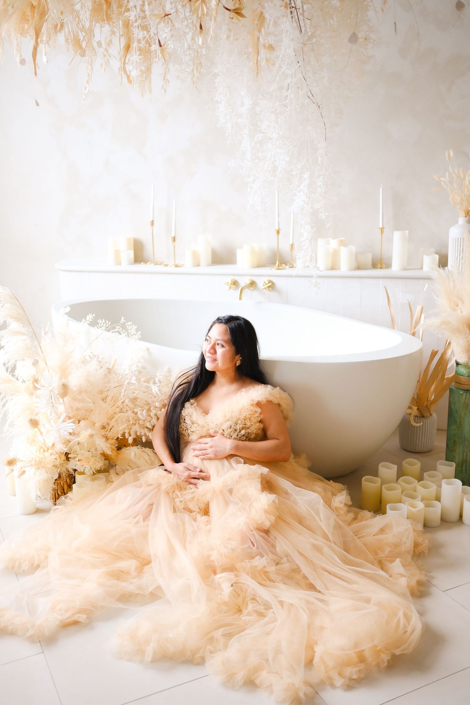 Maternity photographer Toronto, family portraits, Nadia, GTA, maternity dress, Majestystudios, capturing love & anticipation.