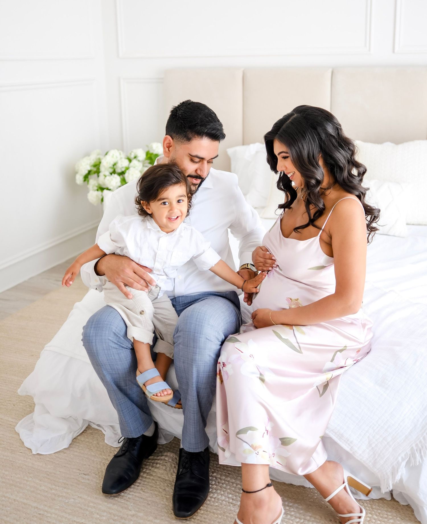 Maternity portrait Toronto, photographer, majestystudios by Nadia, greater toronto area, family, maternity dress, GTA, maternity dress