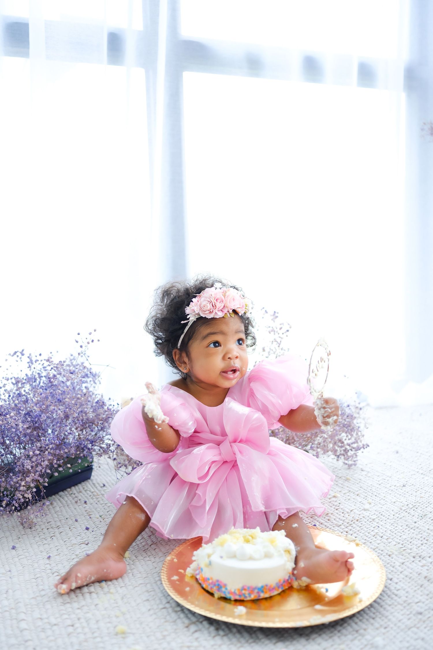 1 year old birthday portrait, family photographer Toronto, family portraits, Nadia, GTA, majestystudios,  cake smash photographer photoshoot