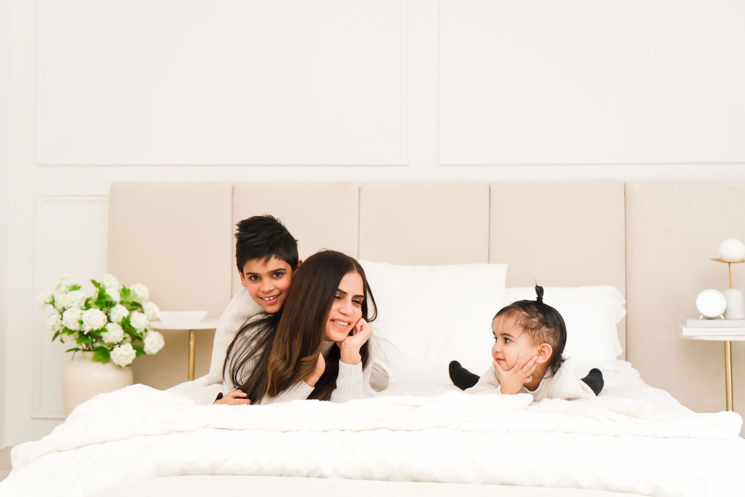 Family portrait 7 year old birthday, family photographer Toronto, family portraits, Nadia, GTA, majestystudios, event, birthday, cake smash
