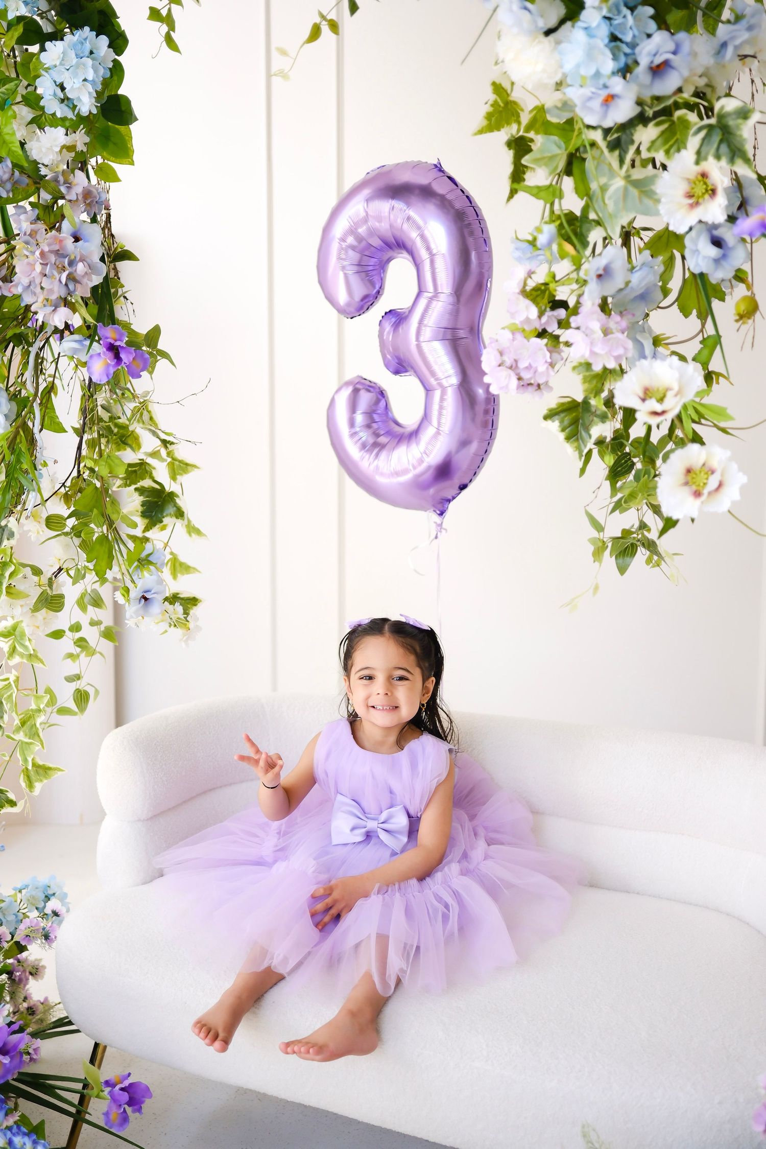 3 year old birthday portrait, family photographer Toronto, family portraits, GTA, majestystudios by Nadia, event, birthday, cake smash photo