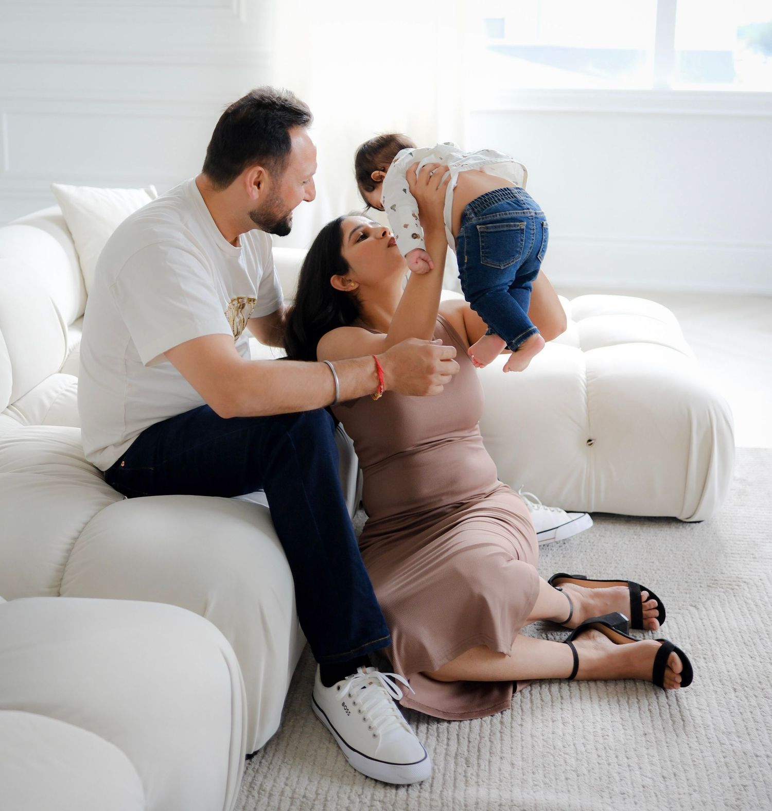 newborn photographer Toronto, majestystudios by Nadia, greater toronto area, family, newborn portraits, lifestyle, studio session, GTA, baby