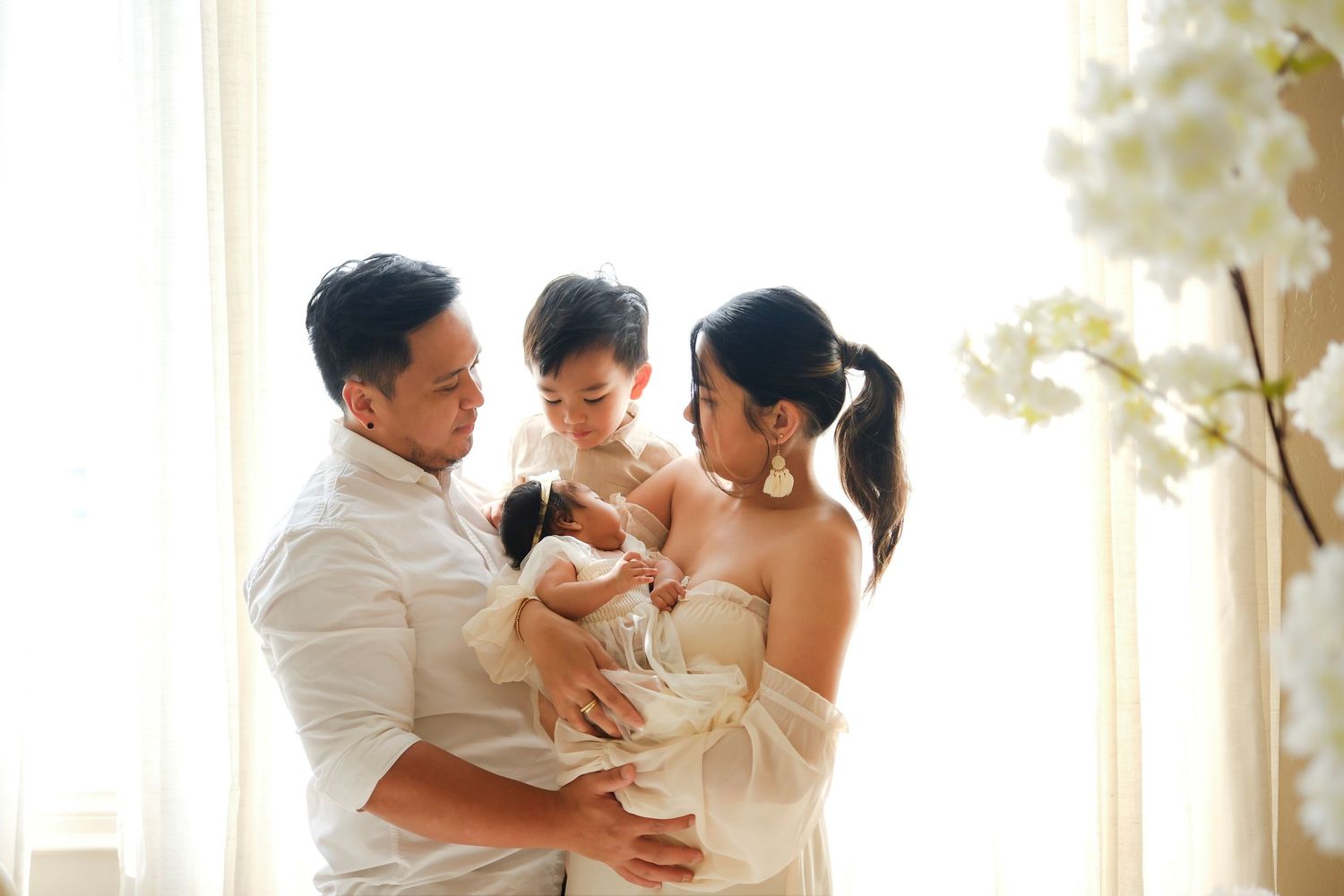 newborn photographer Toronto, majestystudios by Nadia, greater toronto area, family, newborn portraits, lifestyle, studio session, GTA, baby