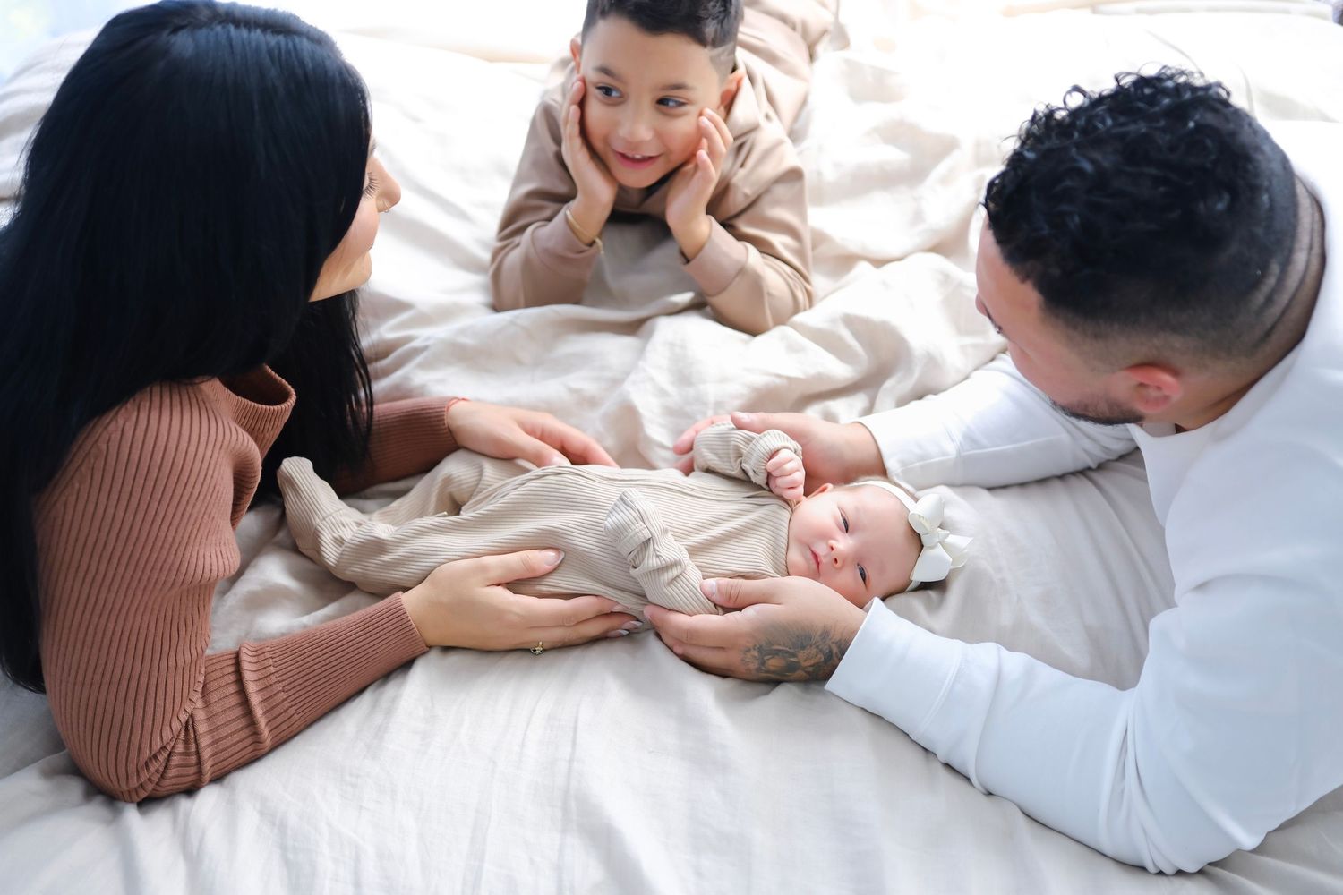 newborn photographer Toronto, majestystudios by Nadia, greater toronto area, family, newborn portraits, lifestyle, studio session, GTA, baby