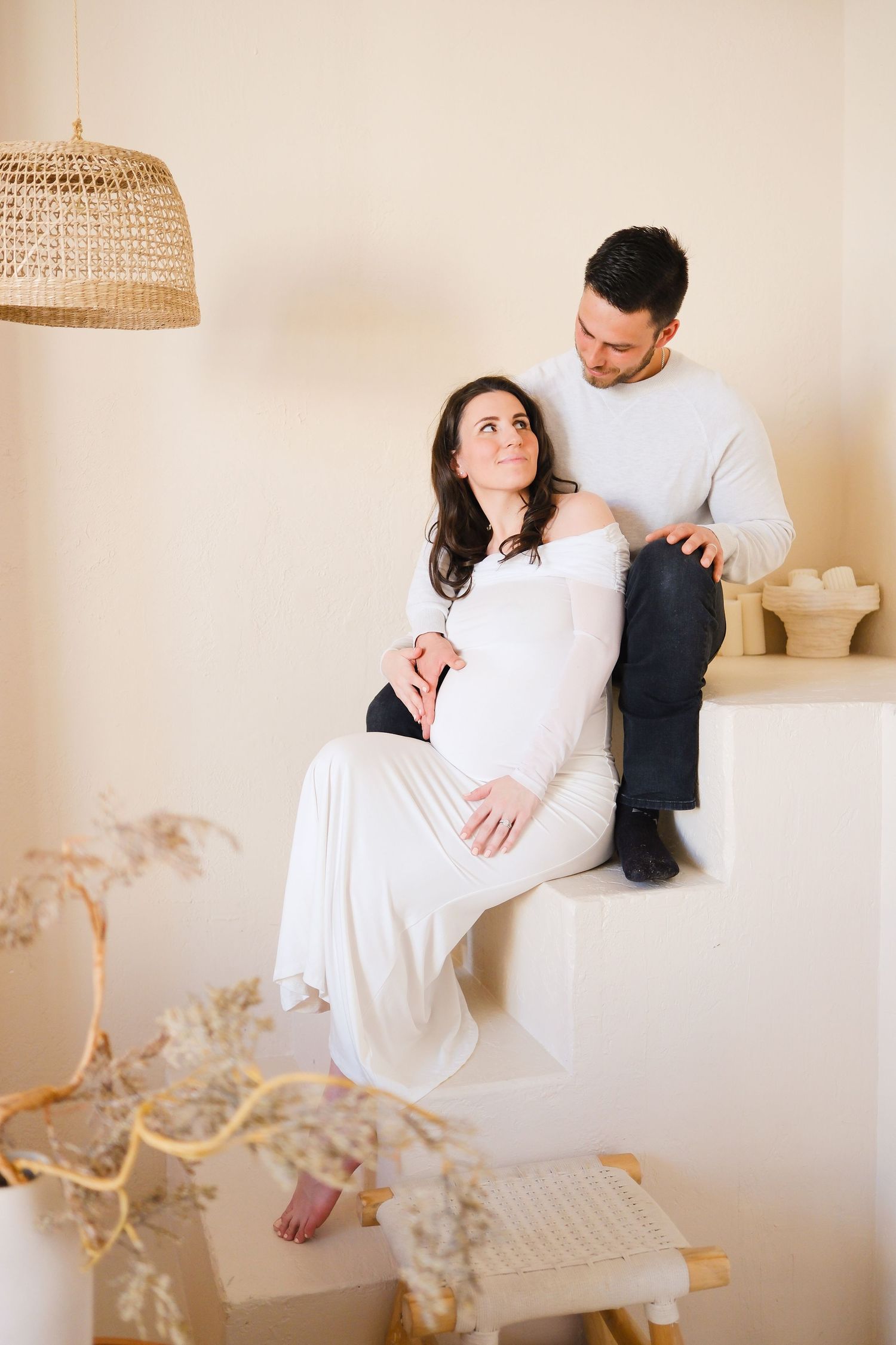 Maternity photographer Toronto, family portraits, Nadia, GTA, maternity dress, Majestystudios, capturing love & anticipation.