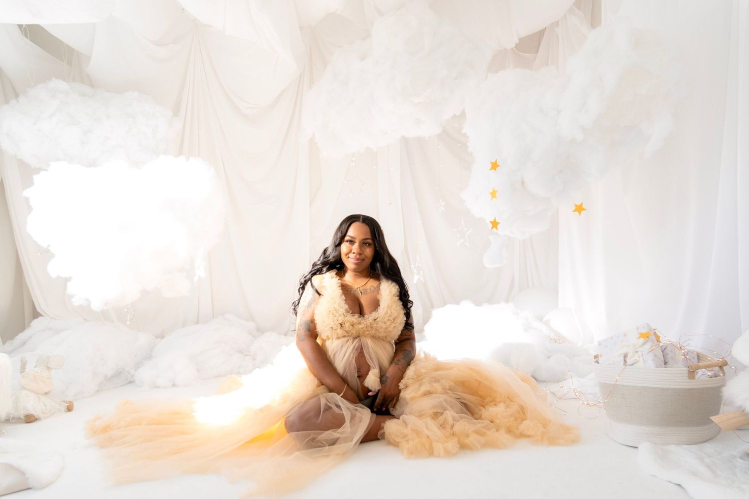 Maternity photographer Toronto, family portraits, Nadia, GTA, maternity dress, Majestystudios, capturing love & anticipation.