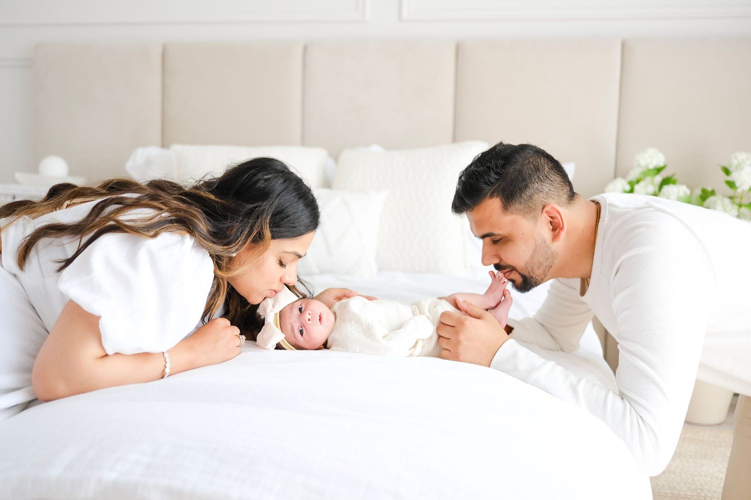 newborn photographer Toronto, majestystudios by Nadia, greater toronto area, family, newborn portraits, lifestyle, studio session, GTA, baby