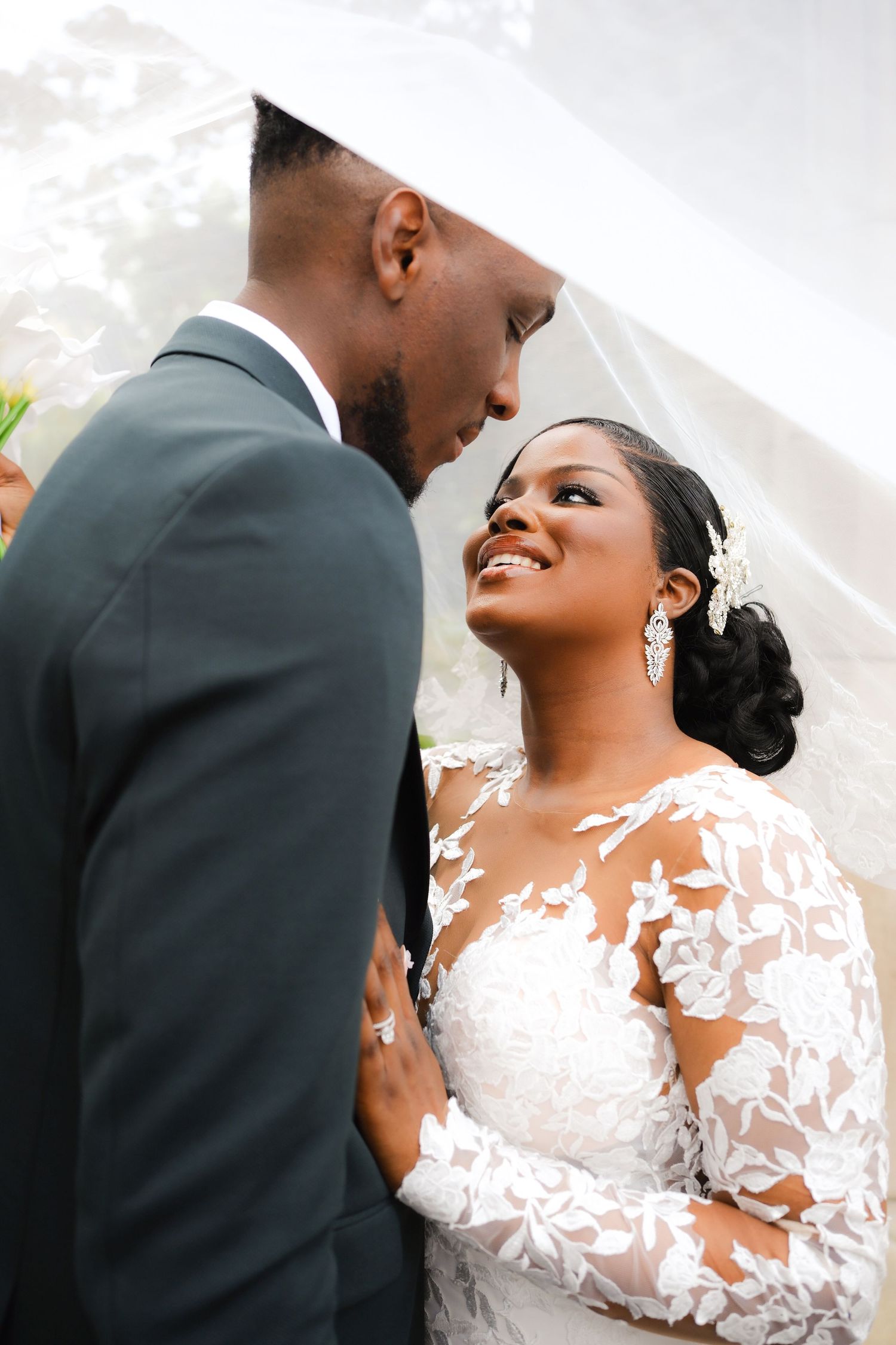 Wedding photographer Toronto, majesty studios by nadia, greater toronto area, elegant bride, engagement photos, couples, lace wedding dress