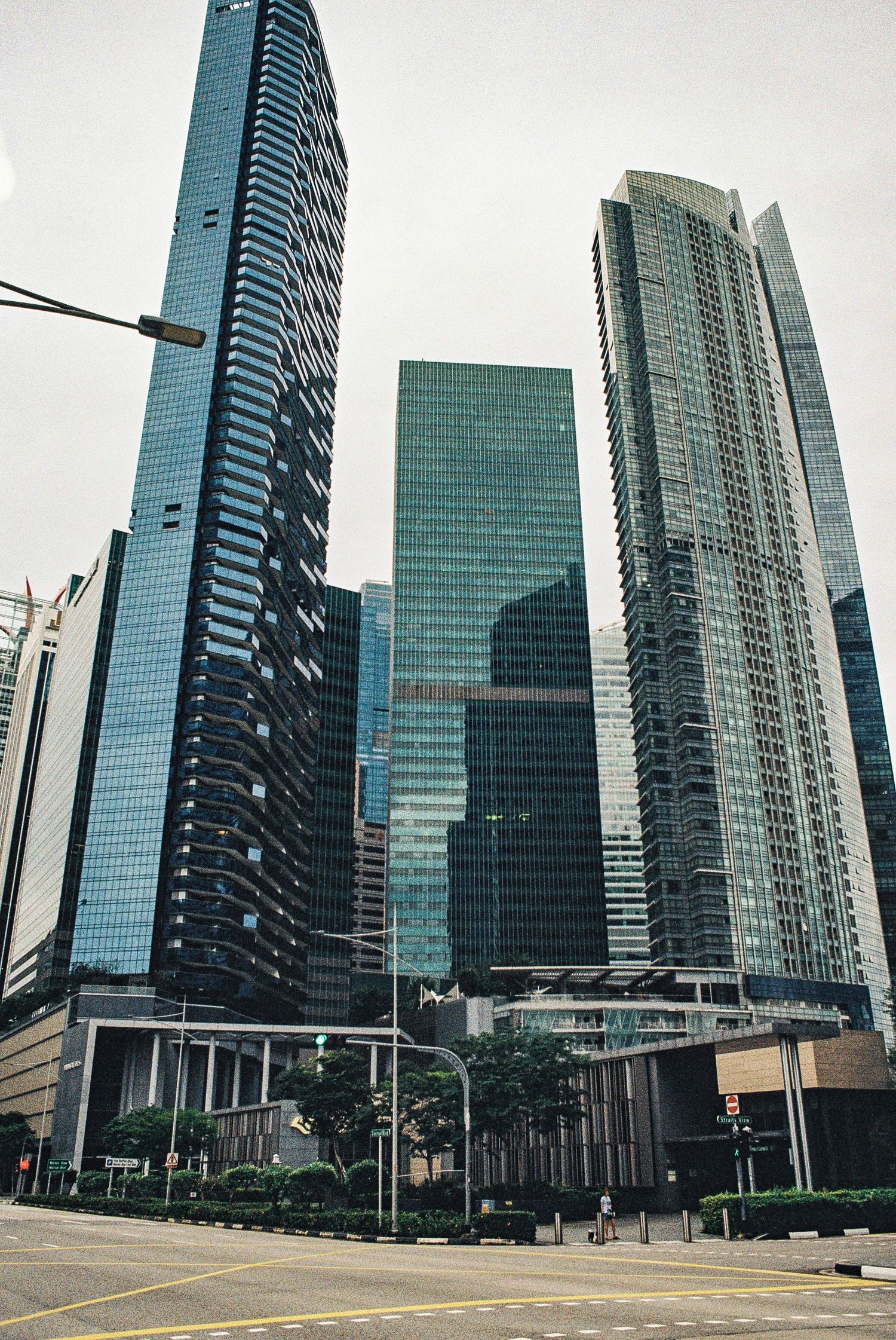 Best time to visit Singapore, Weather and Seasons explained for travel Singapore.
