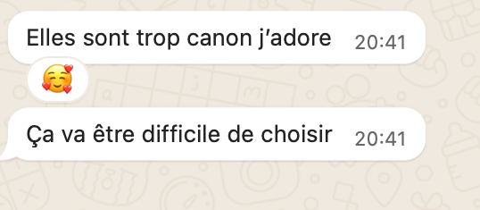 Screenshot of a French WhatsApp message saying the photos are amazing and hard to choose from.