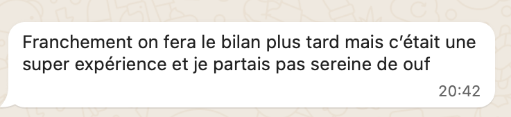 Screenshot of a French WhatsApp message reflecting positively on a photo shoot experience.