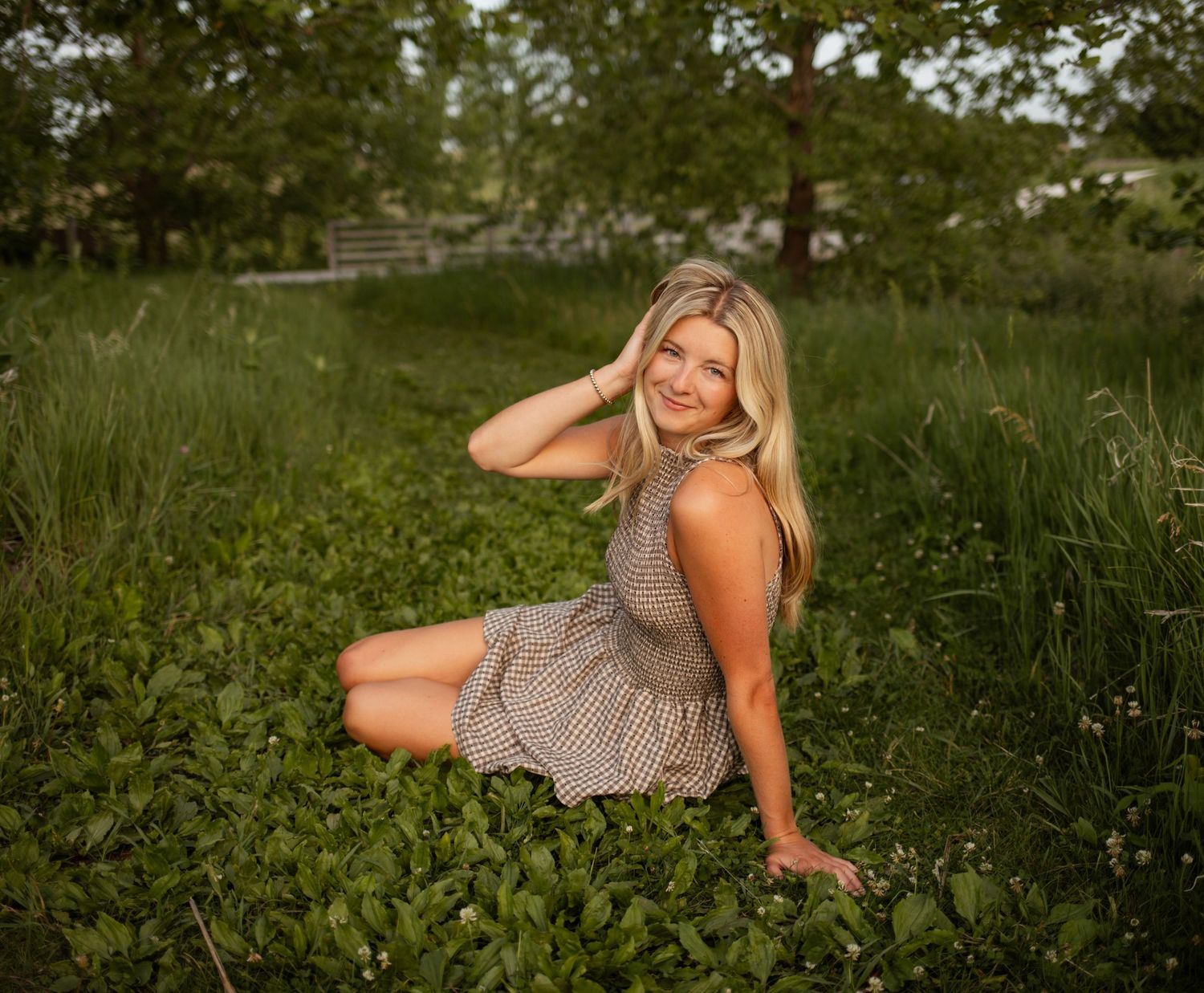 Engagement Photos and Senior photos in Des Moines, Iowa | Romantic & Timeless Couples Photography