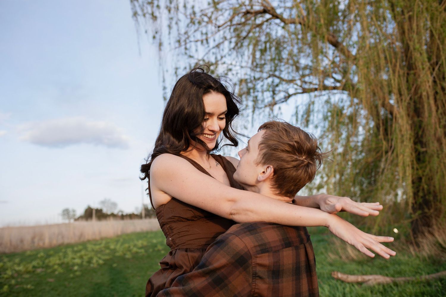 Engagement Photos and Senior photos in Des Moines, Iowa | Romantic & Timeless Couples Photography
