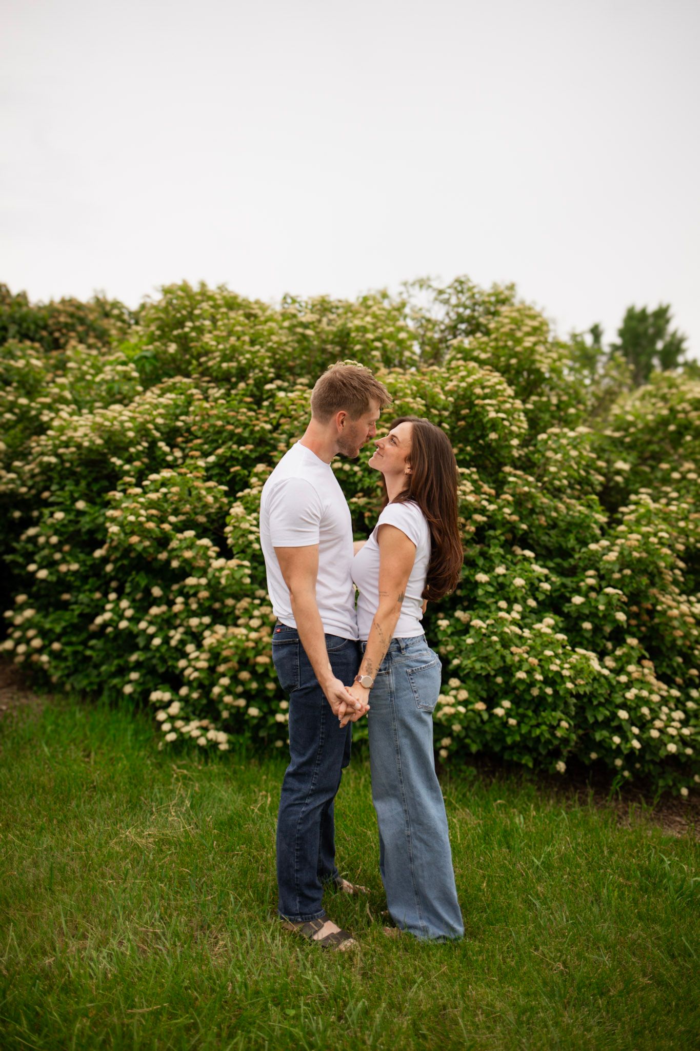 Engagement Photos and Senior photos in Des Moines, Iowa | Romantic & Timeless Couples Photography