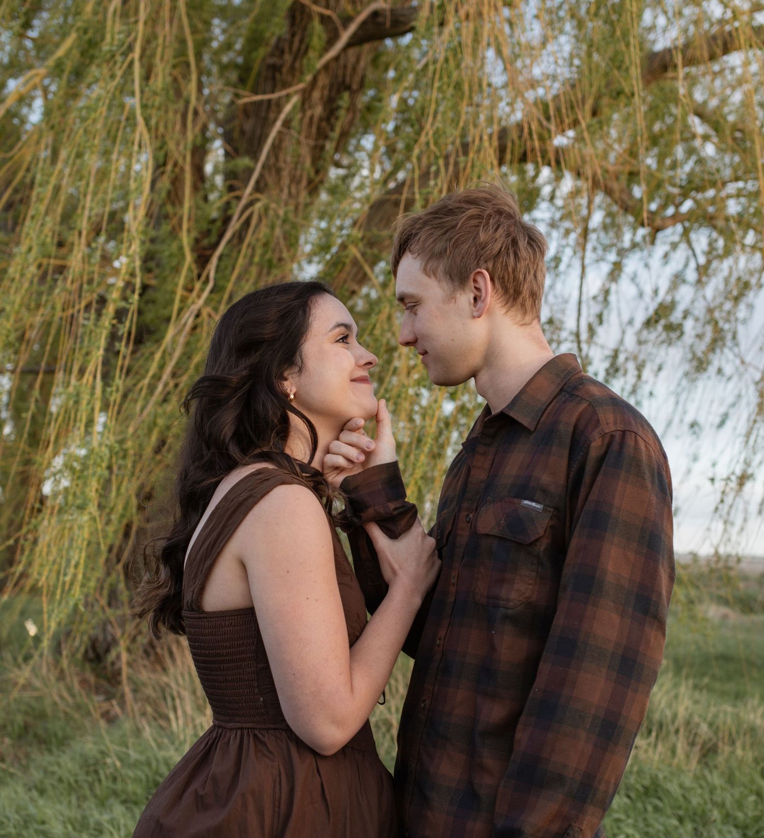 Engagement Photos and Senior photos in Des Moines, Iowa | Romantic & Timeless Couples Photography