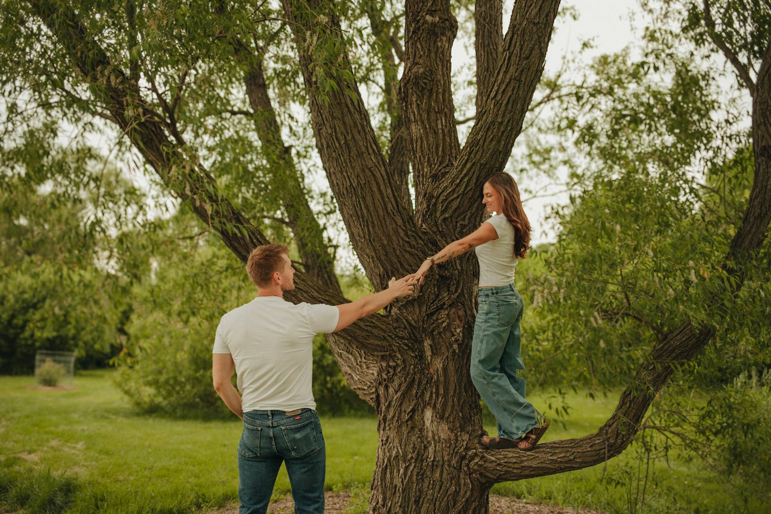 Engagement Photos and Senior photos in Des Moines, Iowa | Romantic & Timeless Couples Photography