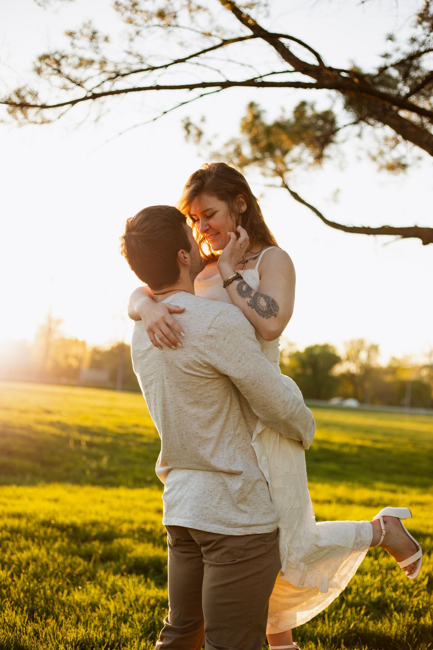 Engagement Photos and Senior photos in Des Moines, Iowa | Romantic & Timeless Couples Photography