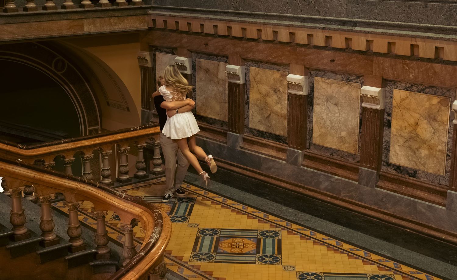 Engagement Photos and Senior photos in Des Moines, Iowa | Romantic & Timeless Couples Photography