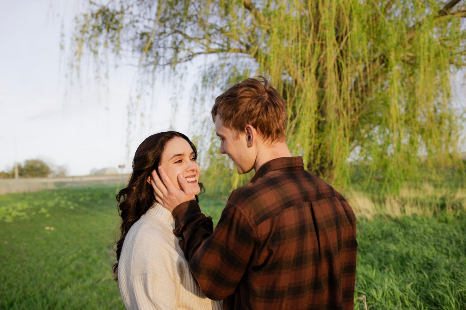 Engagement Photos and Senior photos in Des Moines, Iowa | Romantic & Timeless Couples Photography