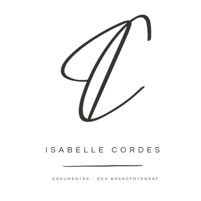 Logotyp för Isabelle Cordes dokumentär fotograf.