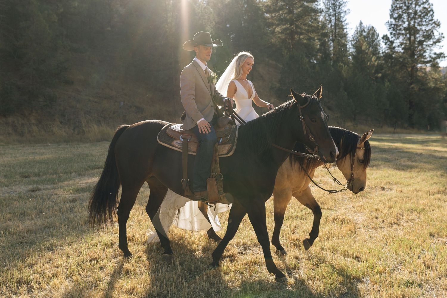 Editorial Luxury Wedding Photographer in Tri-Cities, Portland, and Seattle by Britt Egan Photography – Romantic, Honest, Timeless