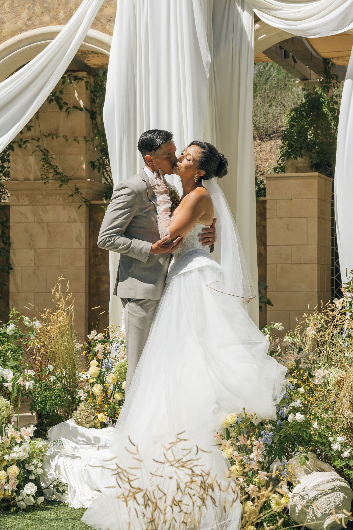 Editorial Luxury Wedding Photographer in Tri-Cities, Portland, and Seattle by Britt Egan Photography – Romantic, Honest, Timeless