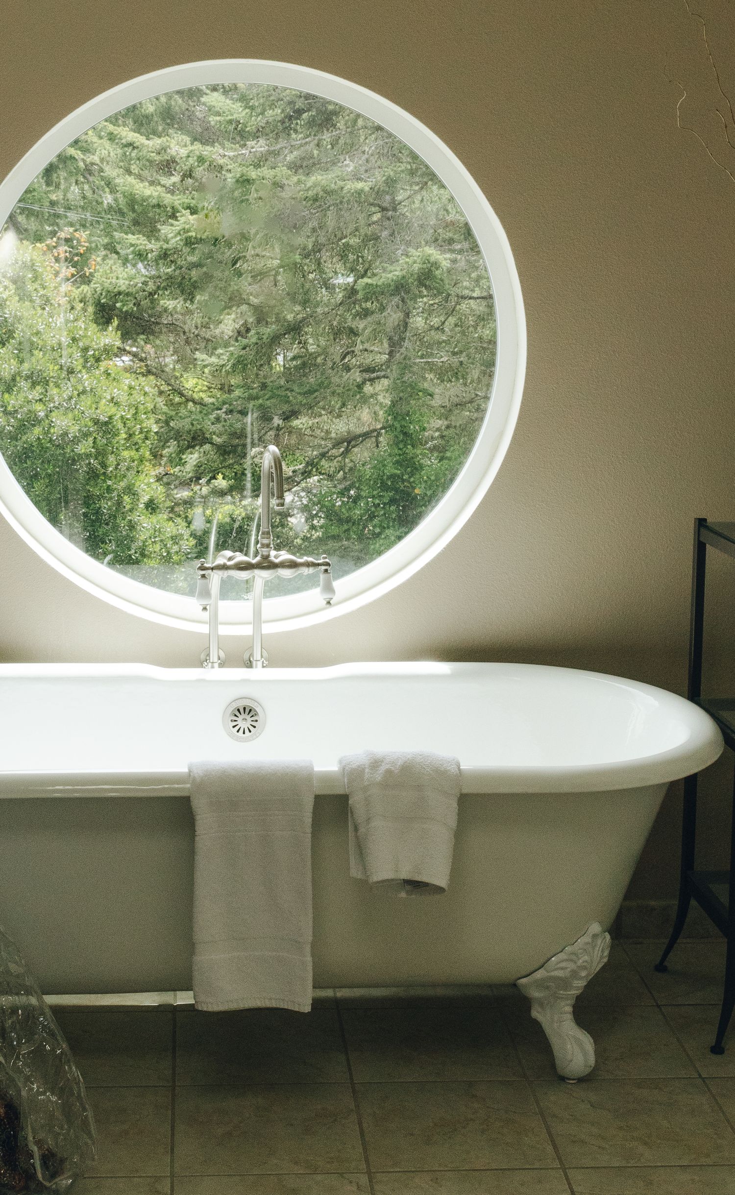 Editorial Luxury Wedding Photographer in Tri-Cities, Portland, and Seattle by Britt Egan Photography – Romantic, Honest, Timeless