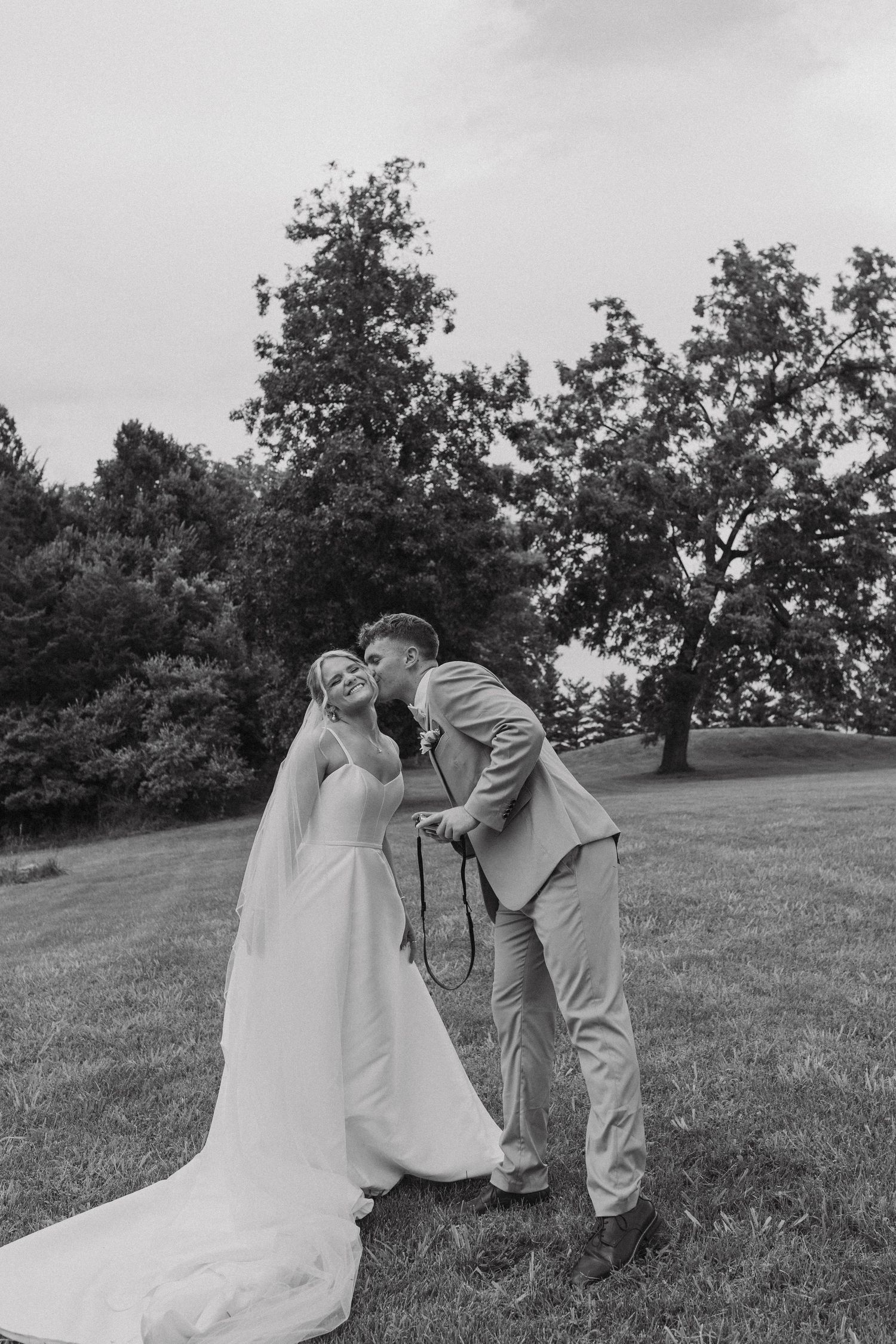 Courtney Mack Photography Missouri documentary Wedding photography