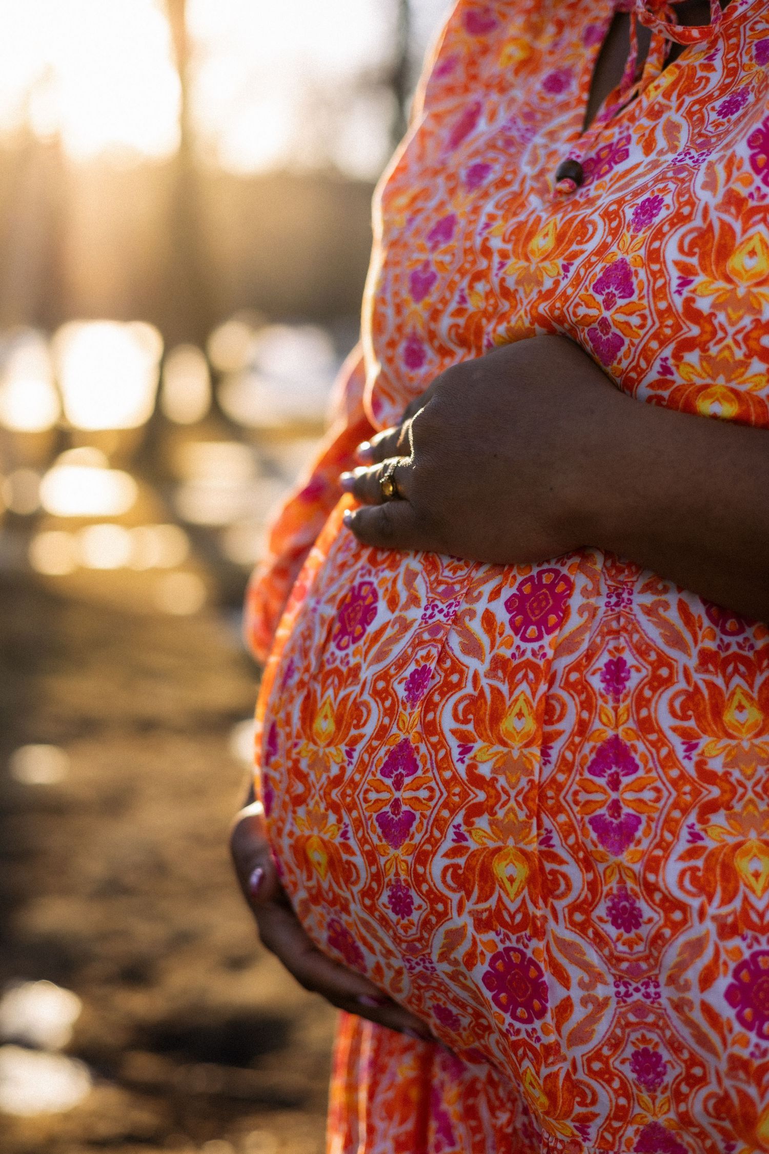 Maternity photo session in airdrie, lifestyle photography in airdrie and calgary
