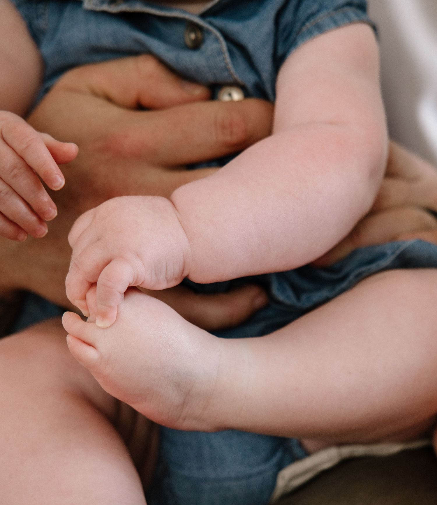 Family studio session in downtown Calgary, airdrie and Calgary lifestyle photography