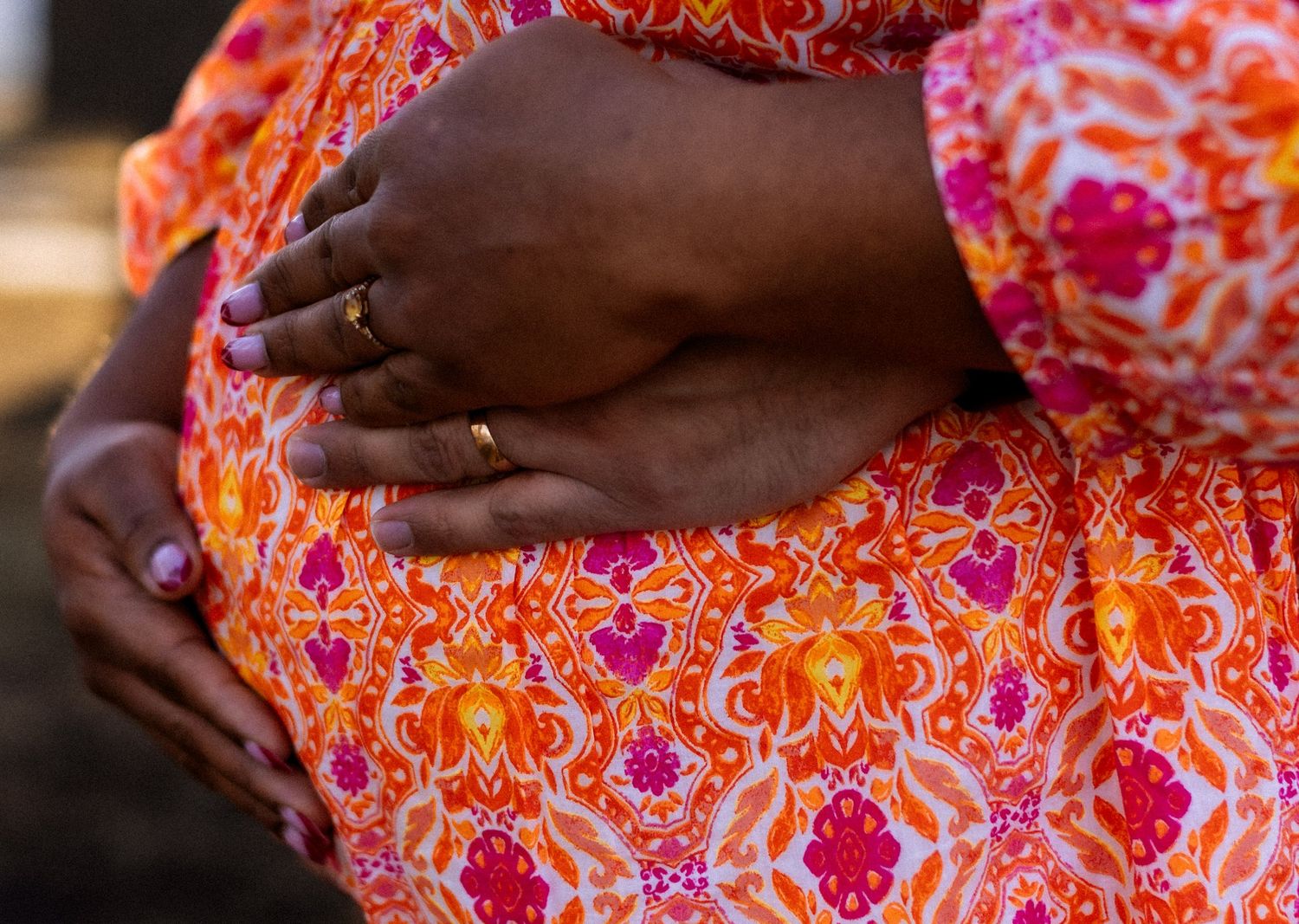 Maternity photo session in airdrie, lifestyle photography in airdrie and calgary