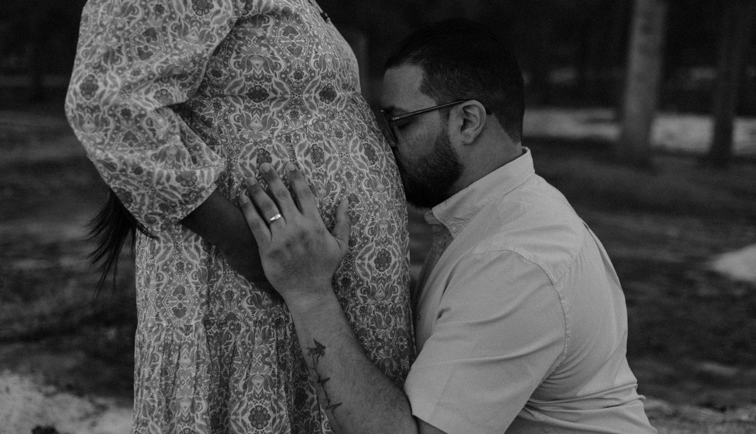 Maternity photo session in airdrie, lifestyle photography in airdrie and calgary