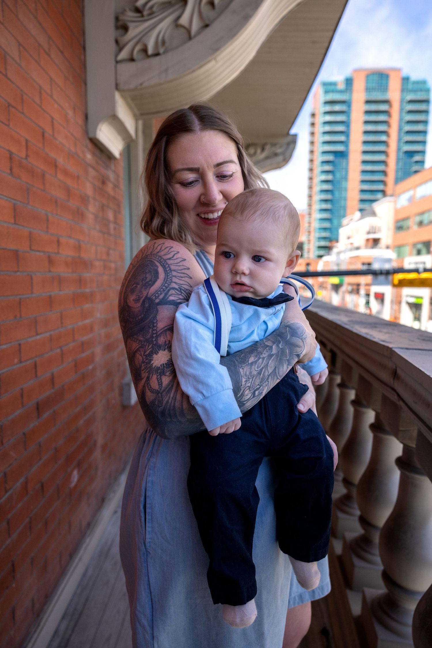 Family studio session in downtown Calgary, airdrie and Calgary lifestyle photography
