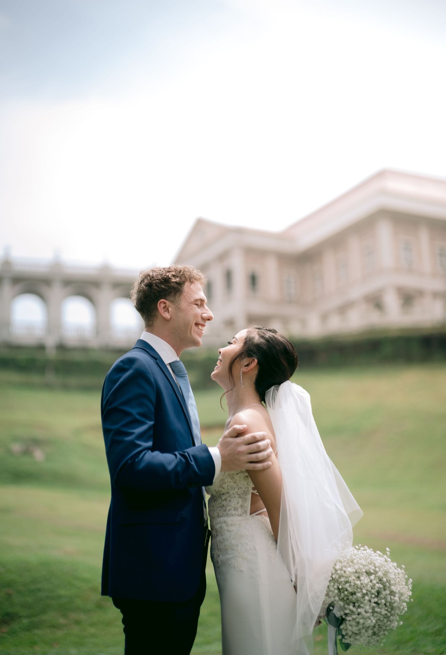 Wedding photographer and wedding videographer in Singapore with affordable wedding photography and videography services
