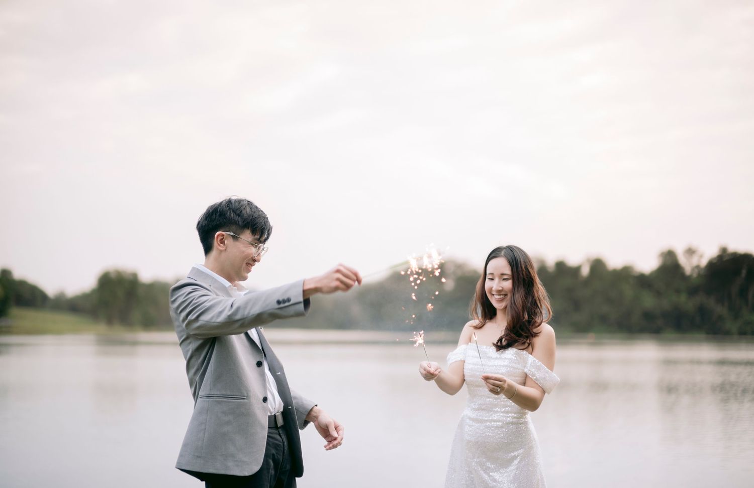 pre-wedding shoot in singapore, Lower Peirce Reservoir pre-wedding photoshoot by singapore wedding photographer and videographer