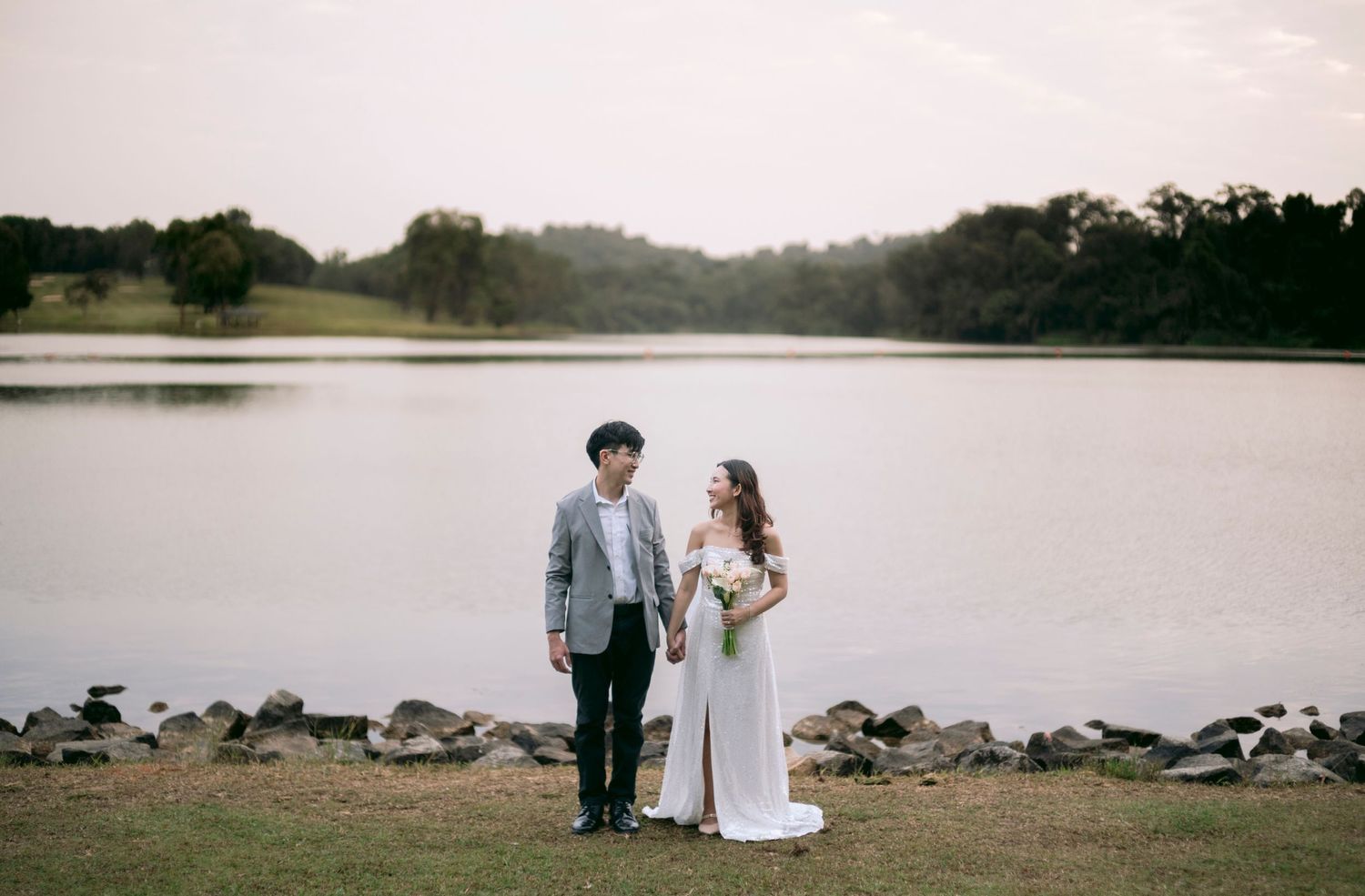 pre-wedding shoot in singapore, Lower Peirce Reservoir pre-wedding photoshoot by singapore wedding photographer and videographer