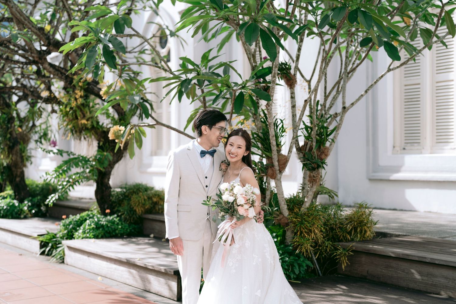 Chijmes, alcove wedding in singapore by singapore wedding photographer and wedding videographer