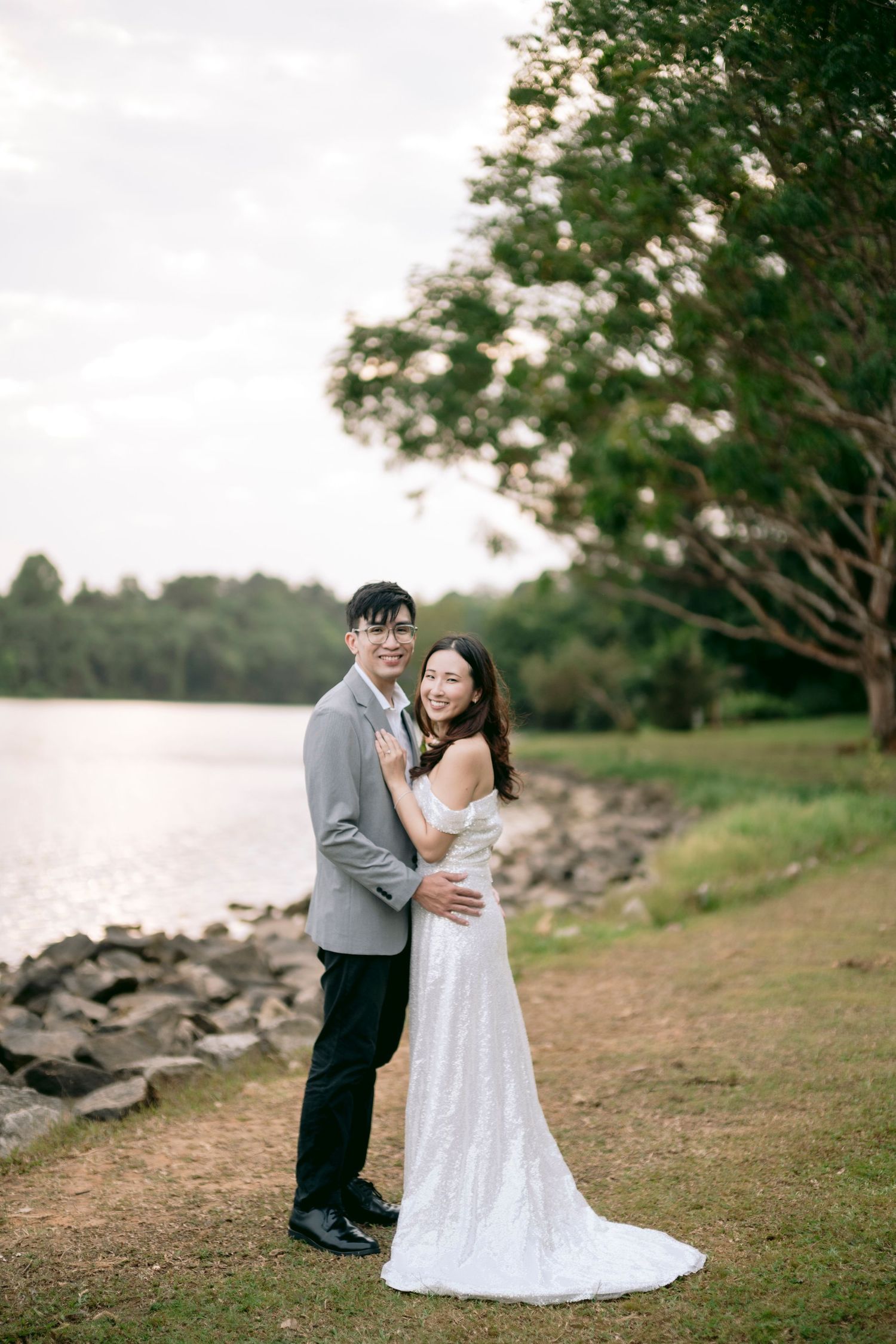 pre-wedding shoot in singapore, Lower Peirce Reservoir pre-wedding photoshoot by singapore wedding photographer and videographer
