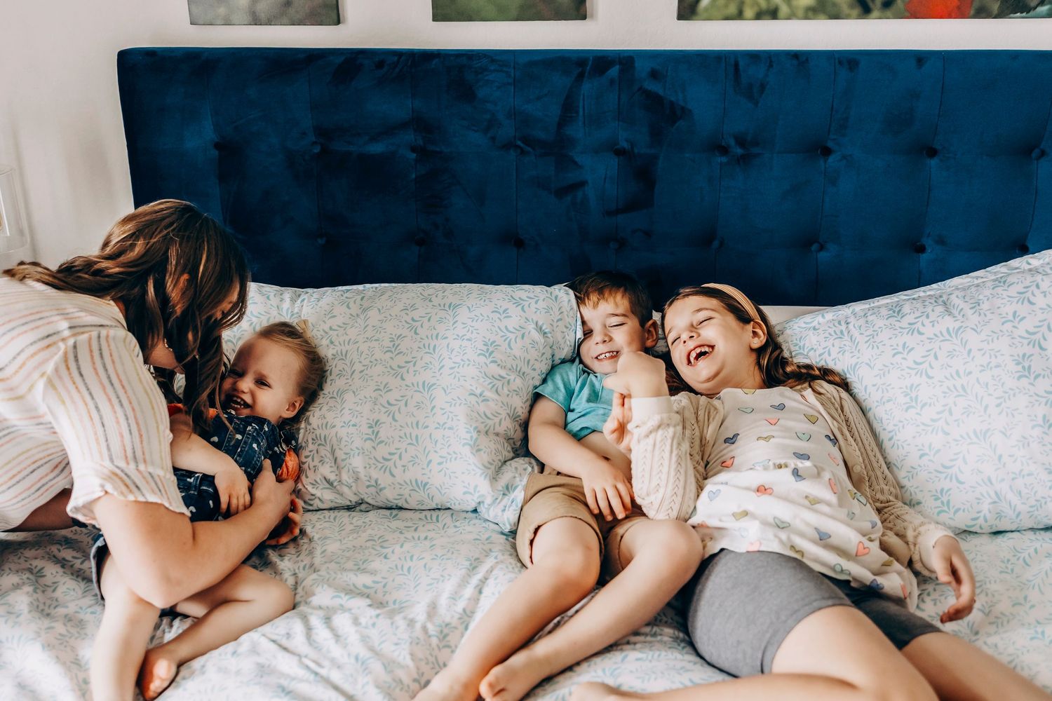 Pearland TX family photographer capturing cozy indoor lifestyle portraits at home