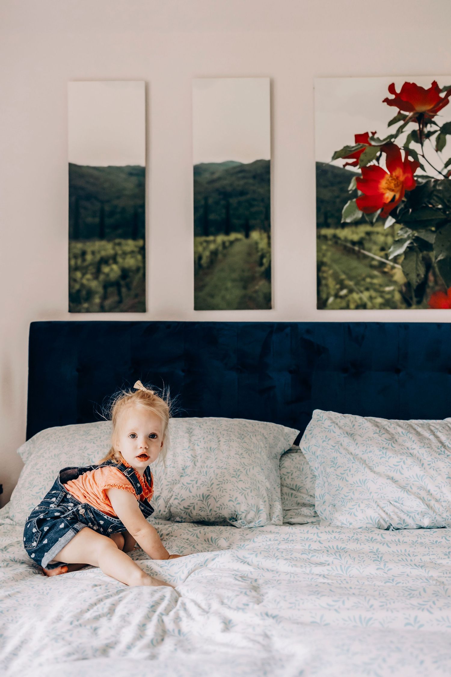 Pearland TX family photographer capturing cozy indoor lifestyle portraits at home