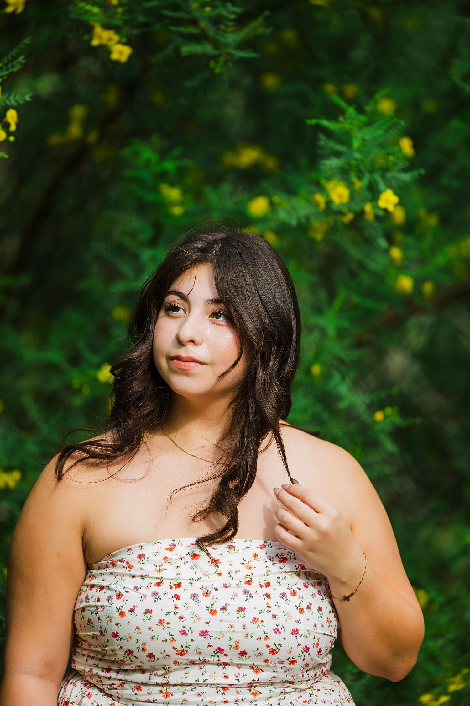 Senior photoshoot in Pearland TX with authentic, natural expressions and connection