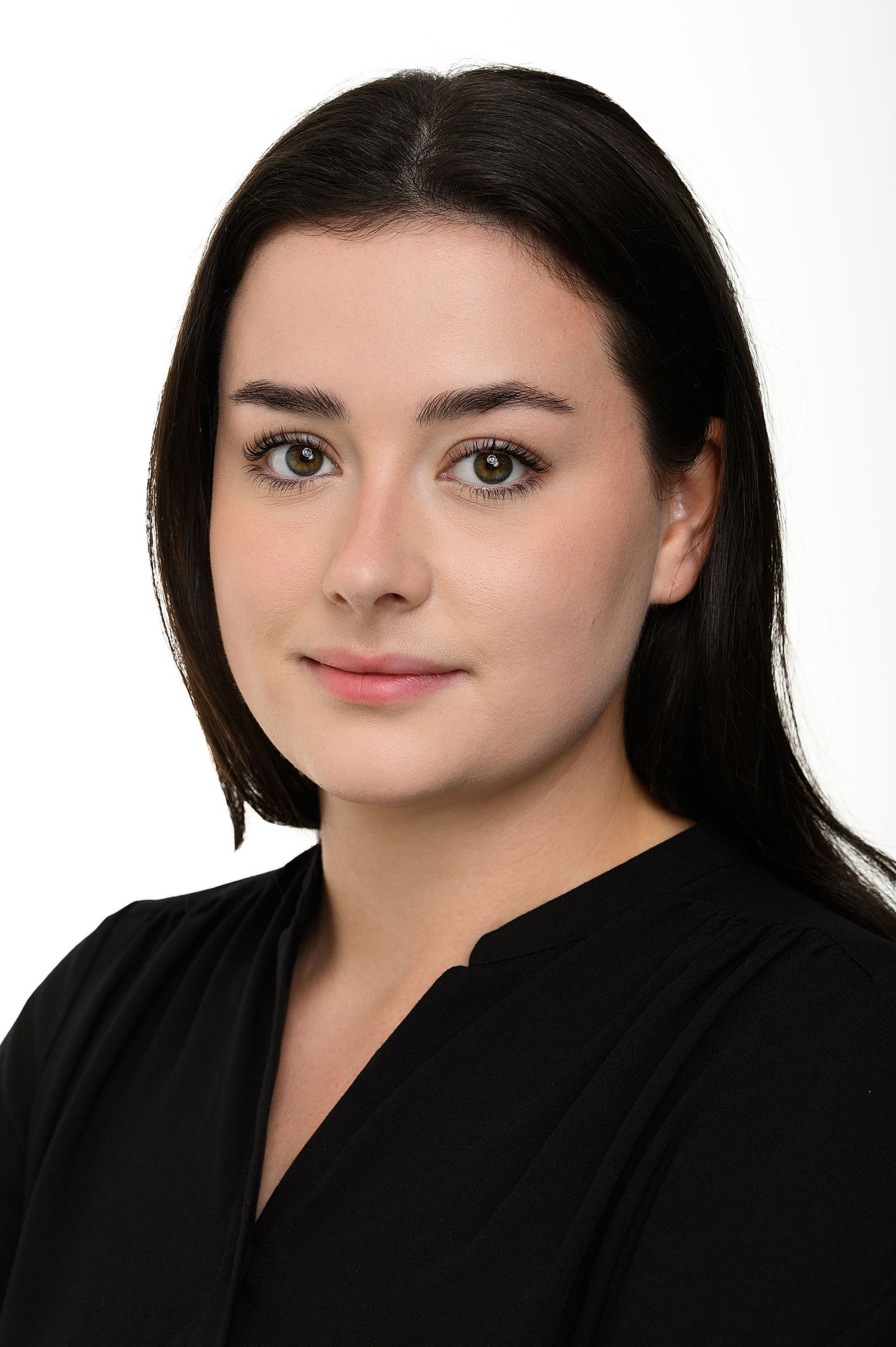Portrait Headshot for LinkedIn in Saigon, Vietnam - by Anastasia Sokyrka Photography