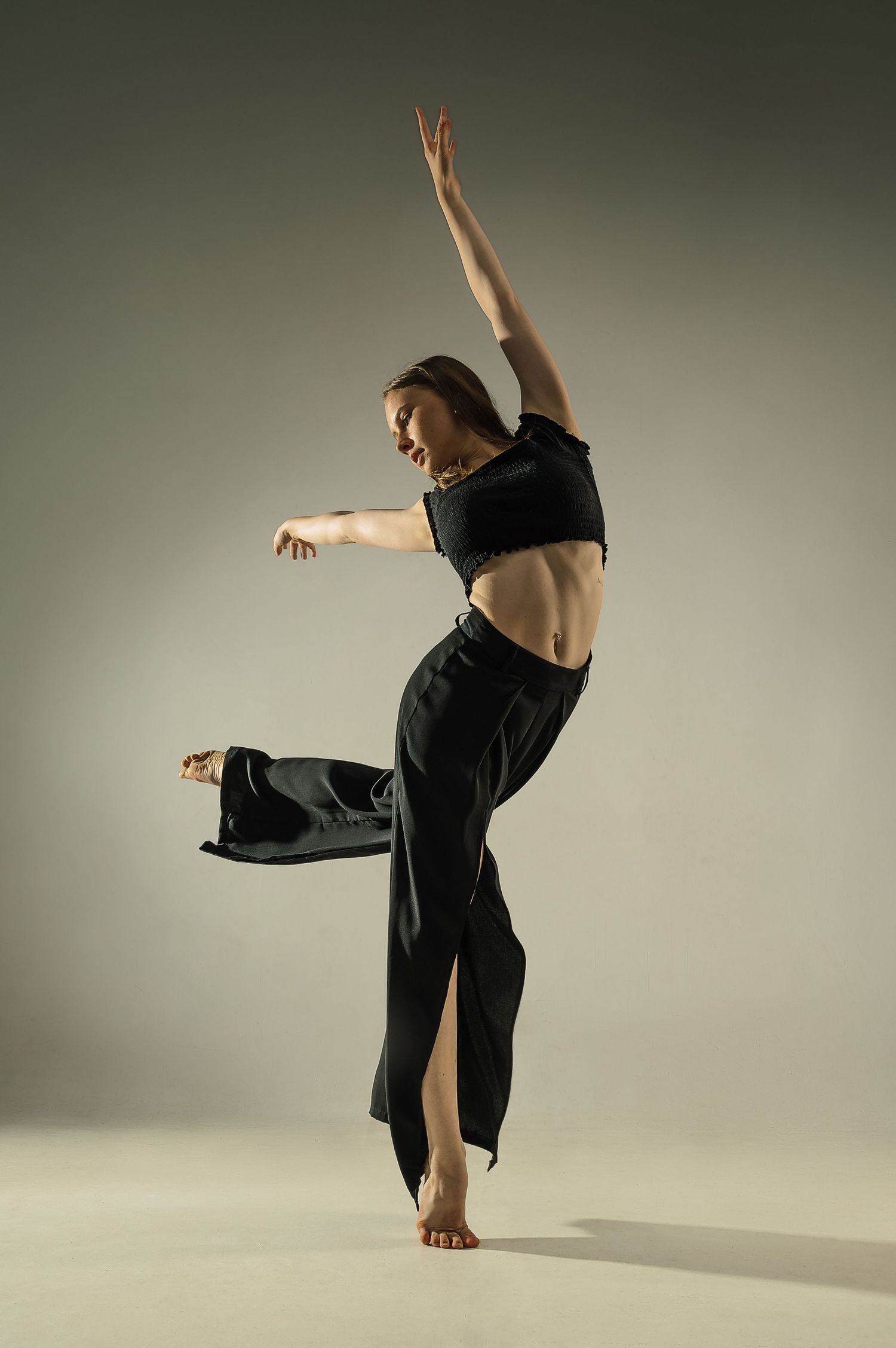 Female dancer photography captured by Anastasia Sokyrka, Vietnam based professional portrait photographer from Ukraine