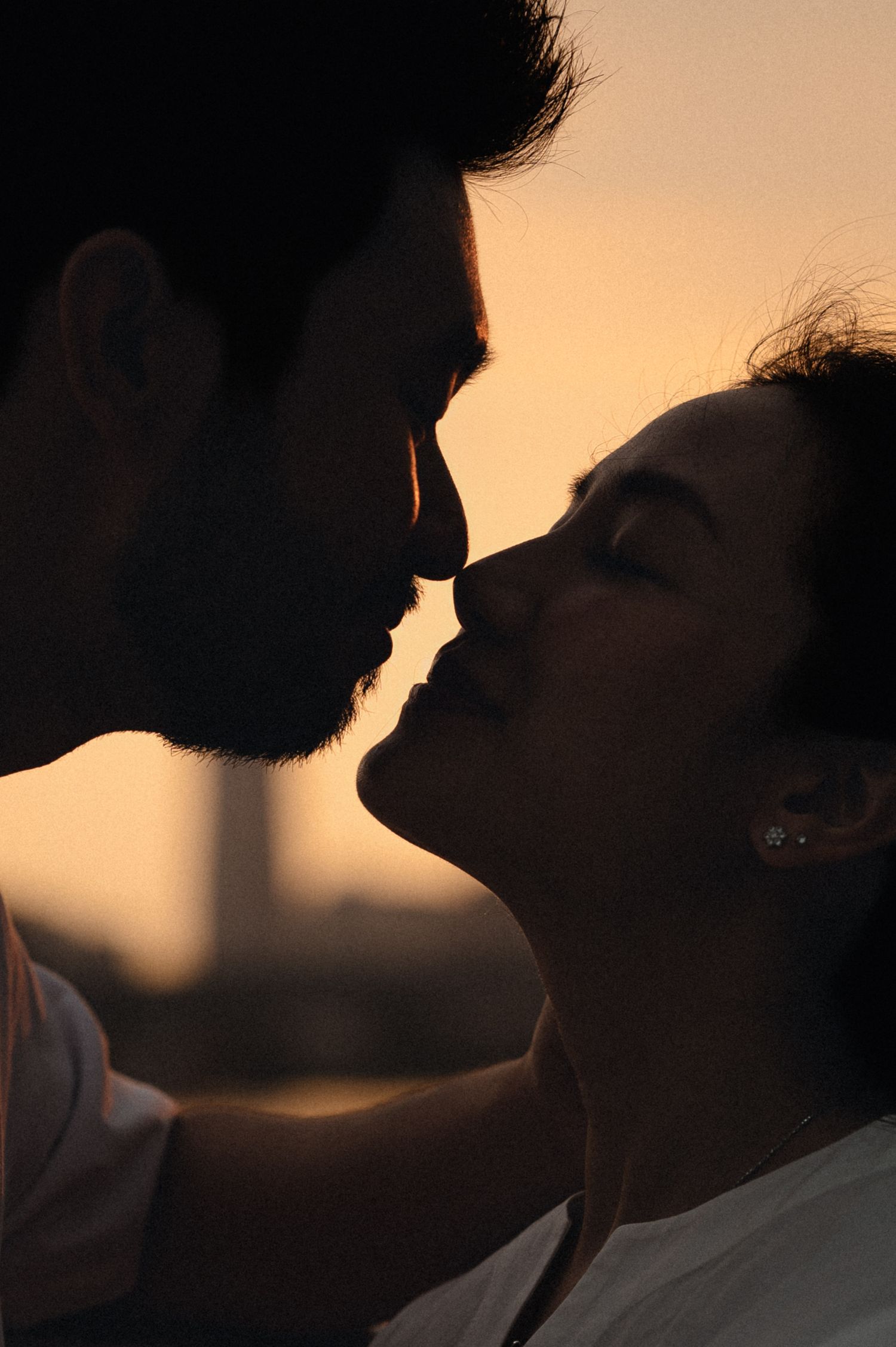 Lifestyle, candid couple photography in city by Anastasia Sokyrka | Portrait photographer based in Saigon, Vietnam